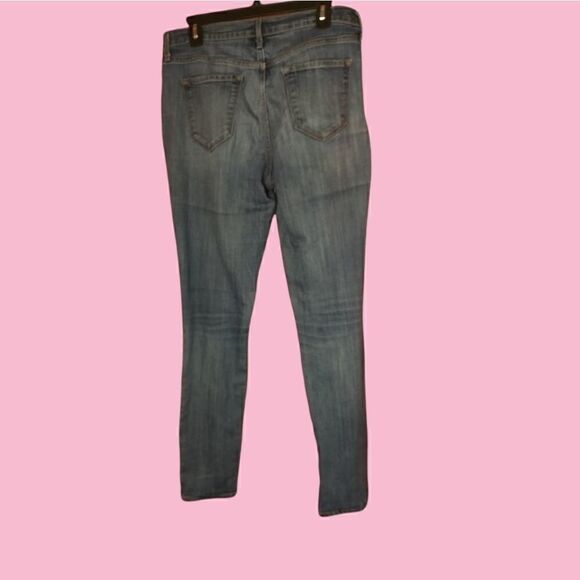 Old Navy  Mid-Rise Curvy profile -Long skinny - Picture 2 of 8